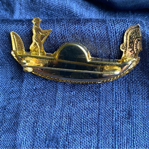 Float your boat with a Micro Mosaic Venice gondola brooch! MCM Souvenir of Italy - Picture 2 of 3